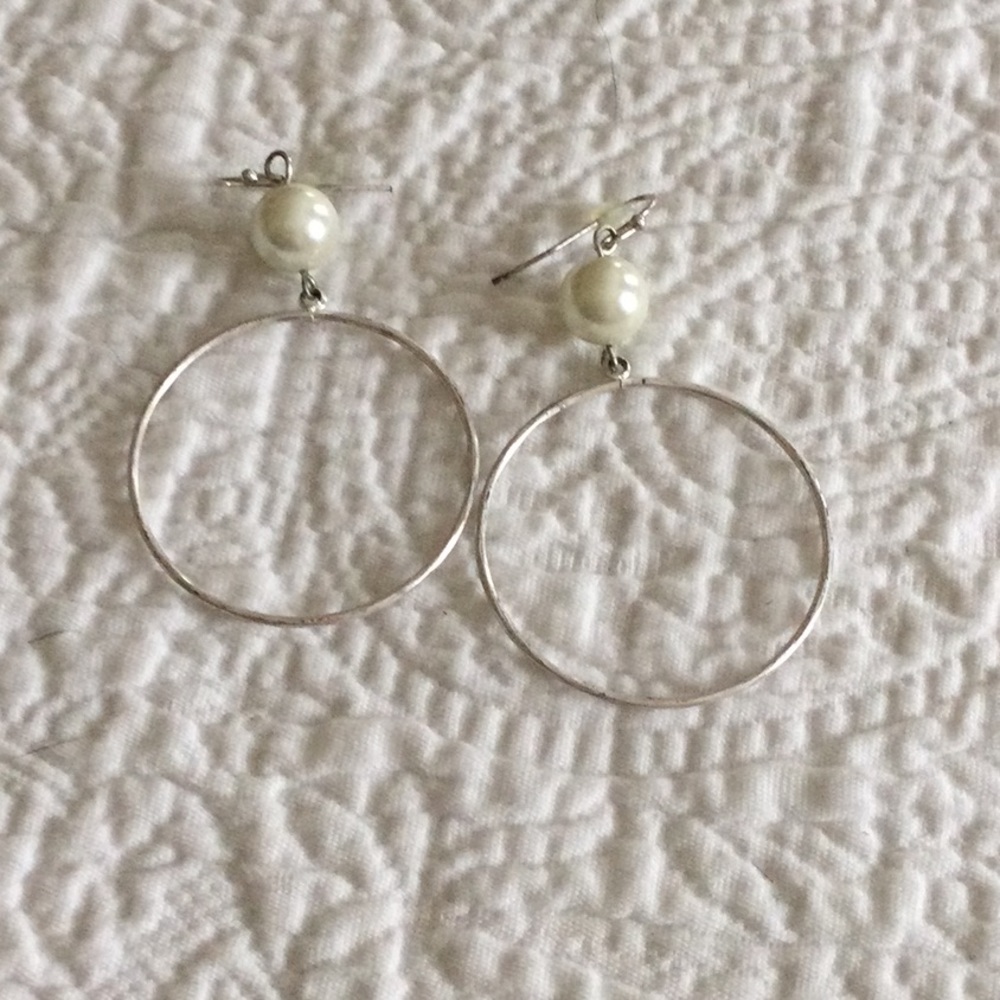 Pearl Drop Hoop Earrings - Silver with Cream Pearl